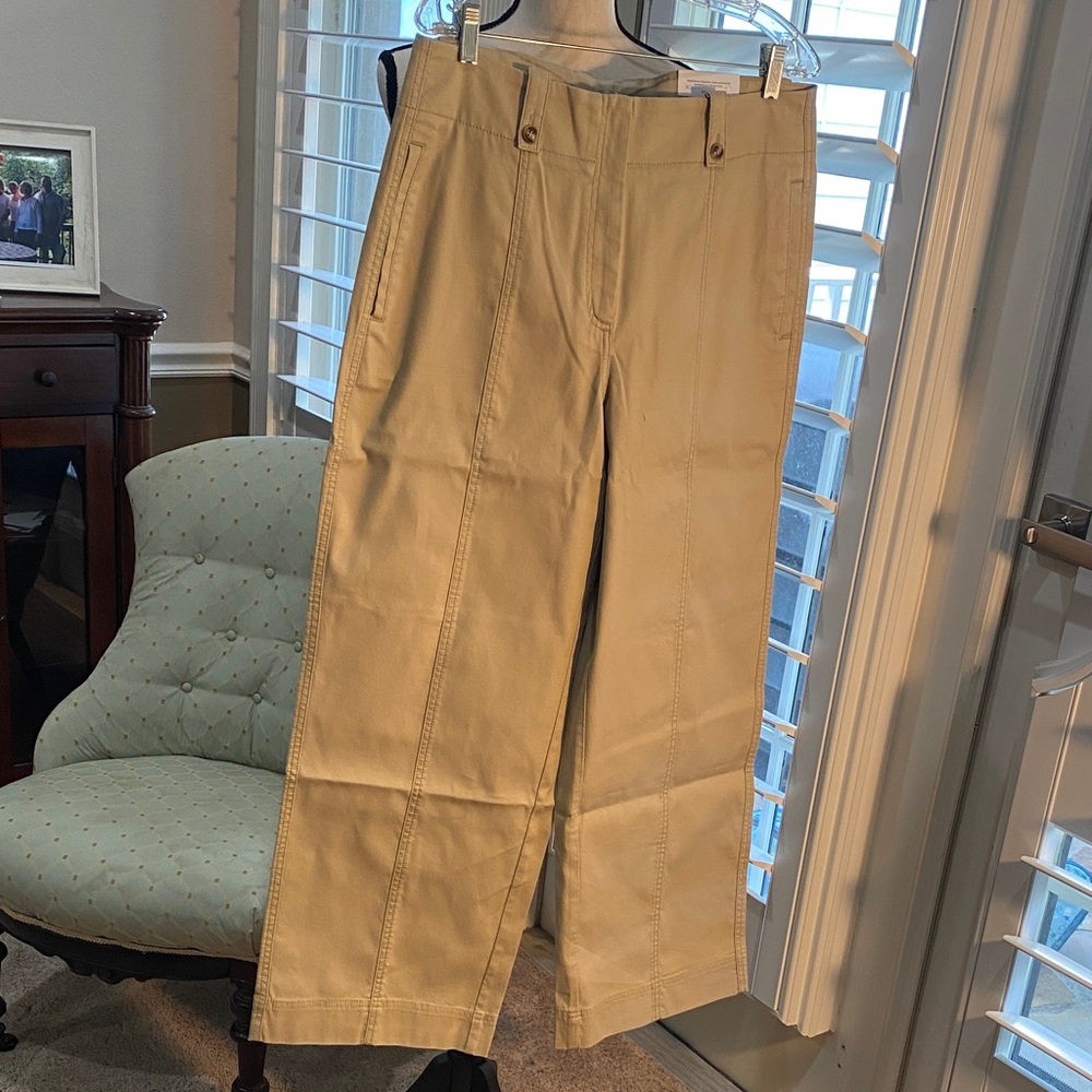 Chico’s linen, khaki pants